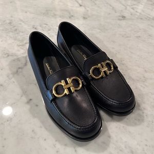 Salvatore Ferragamo Loafers size 8
